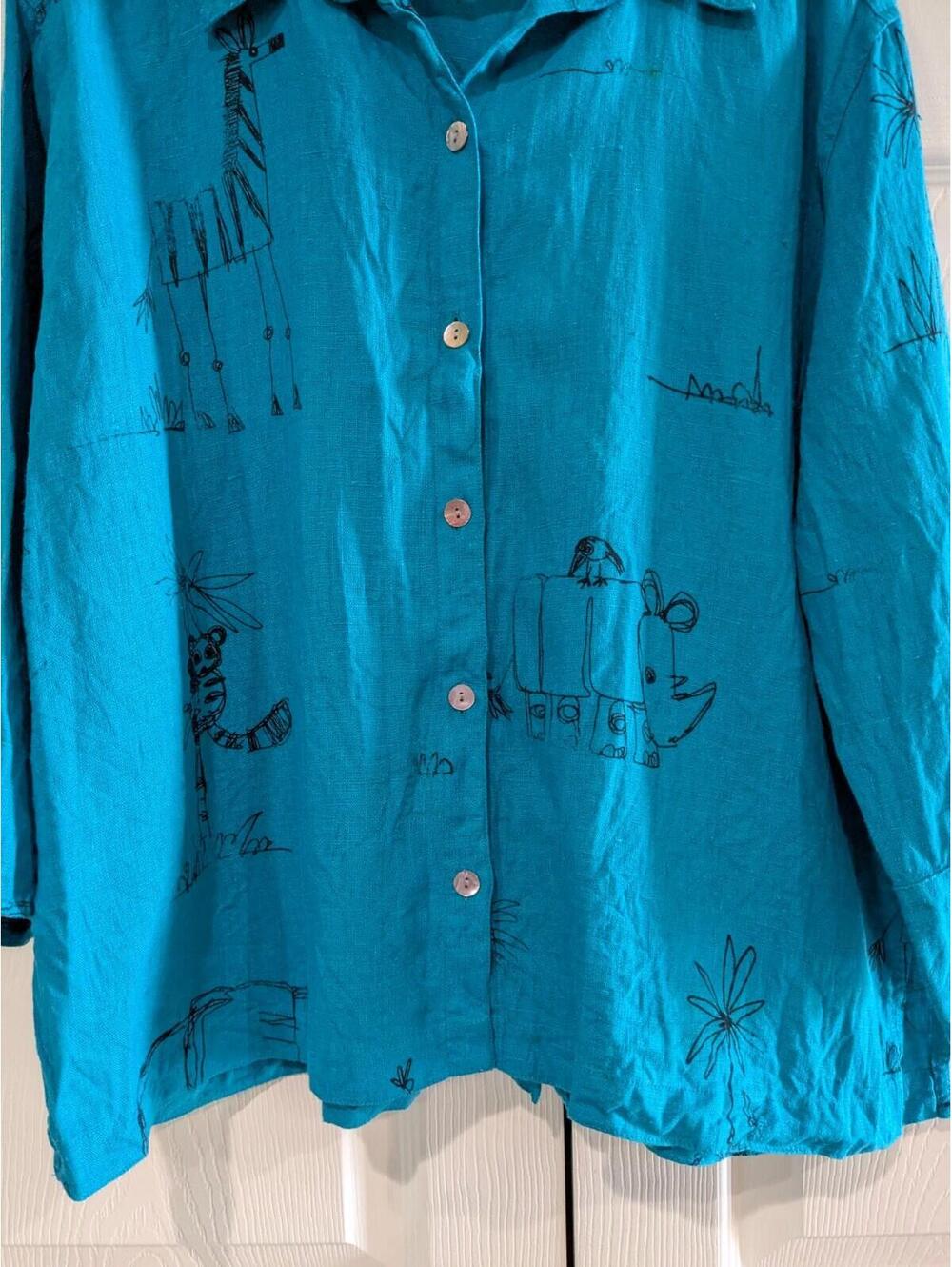 Chico's Women's Animal Print Linen Shirt, Size 2, Blue, 3/4 Sleeves, Button Down - Picture 5 of 13